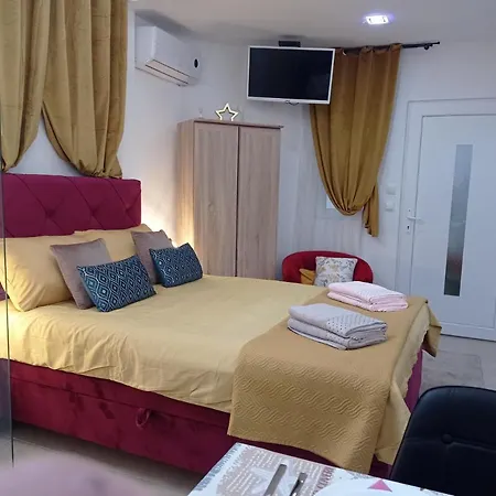 Apartment Gregovica &t 2 *